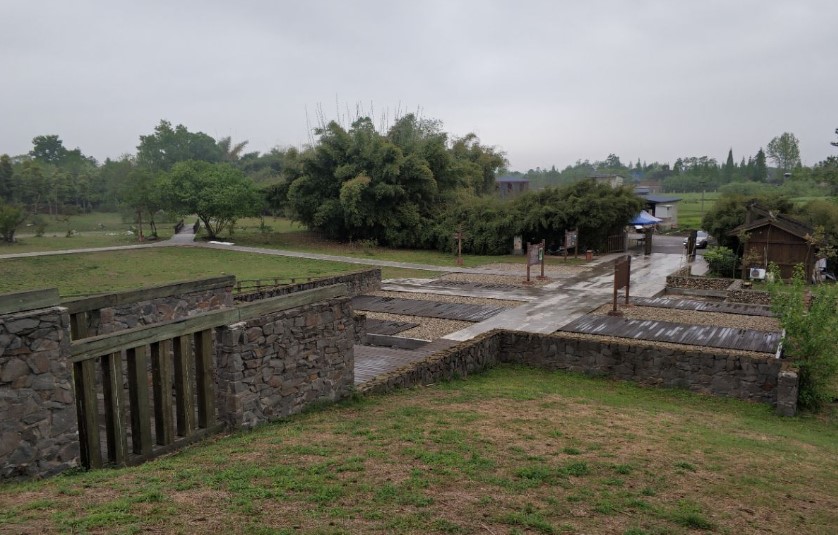 三星堆博物馆和三星堆遗址哪个好玩?